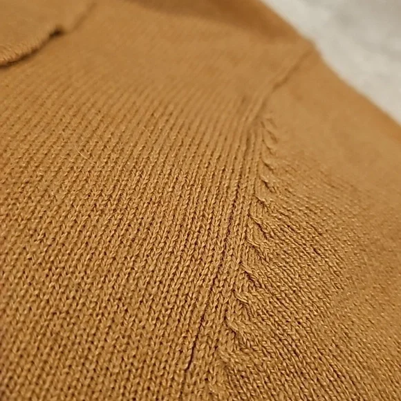 LL Bean womans medium cashmere sweater very good condition - Picture 9 of 10